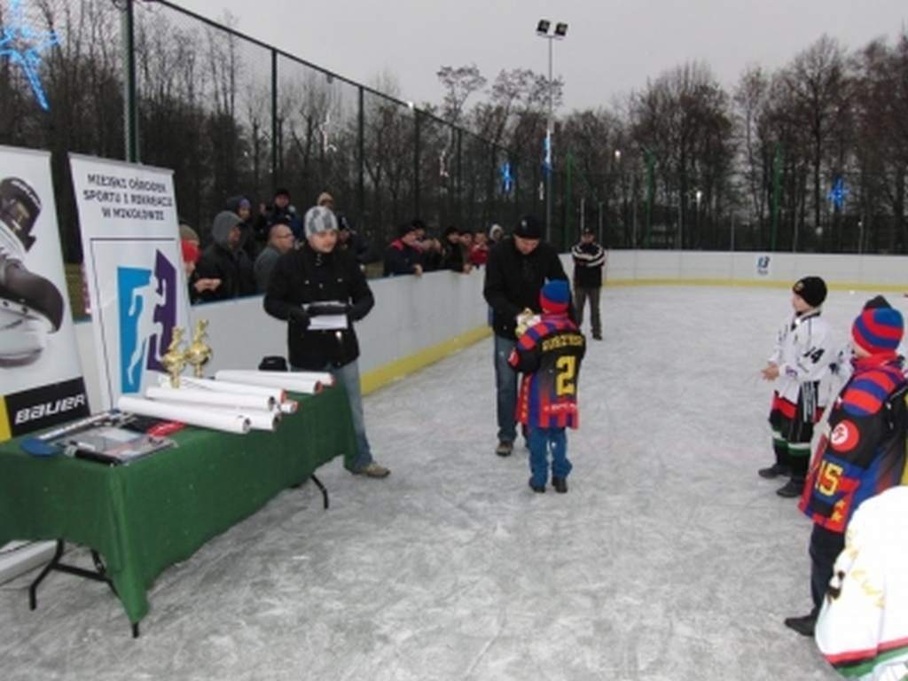 turniej_mini_hokeja_o_puchar_dyrektora_mosir_7_20130508_1231022825