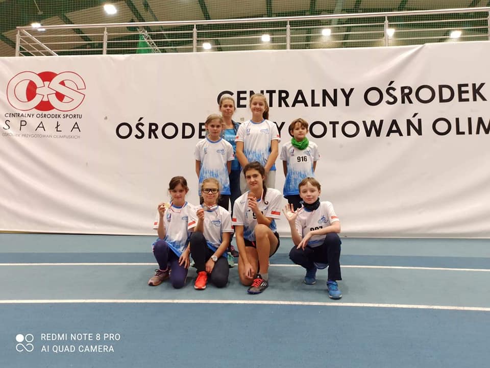 Wspaniałe sukcesy naszych młodych zawodników podczas „V Halowych Ogólnopolskich Mistrzostw Czwartków Lekkoatletycznych”